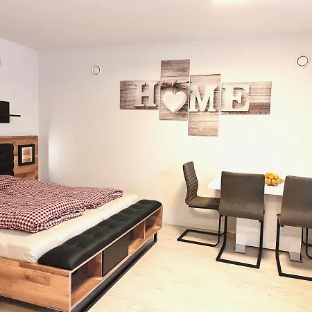 Moderne Nahe Ravensburger Spieleland & Friedrichshafen - Mit Aussenbereich