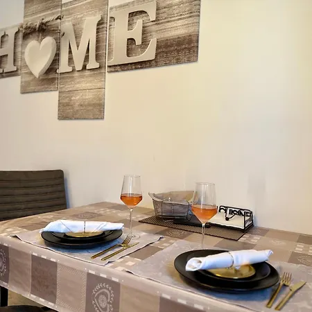 Moderne Nahe Ravensburger Spieleland & Friedrichshafen - Mit Aussenbereich דירה מקנבורן