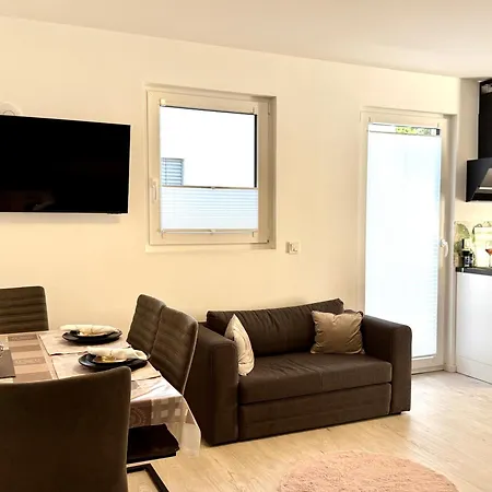 Moderne Nahe Ravensburger Spieleland & Friedrichshafen - Mit Aussenbereich * מקנבורן