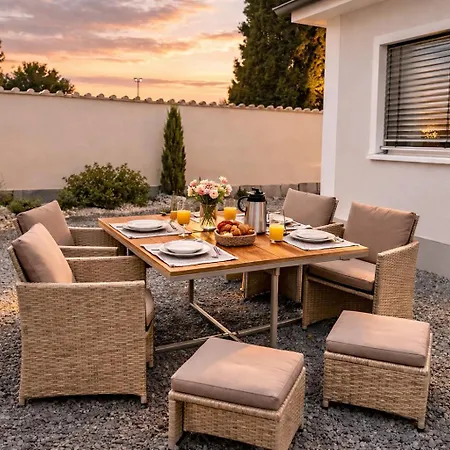 Moderne Nahe Friedrichshafen Am Bodensee Mit Schoenem Aussenbereich Apartment Meckenbeuren